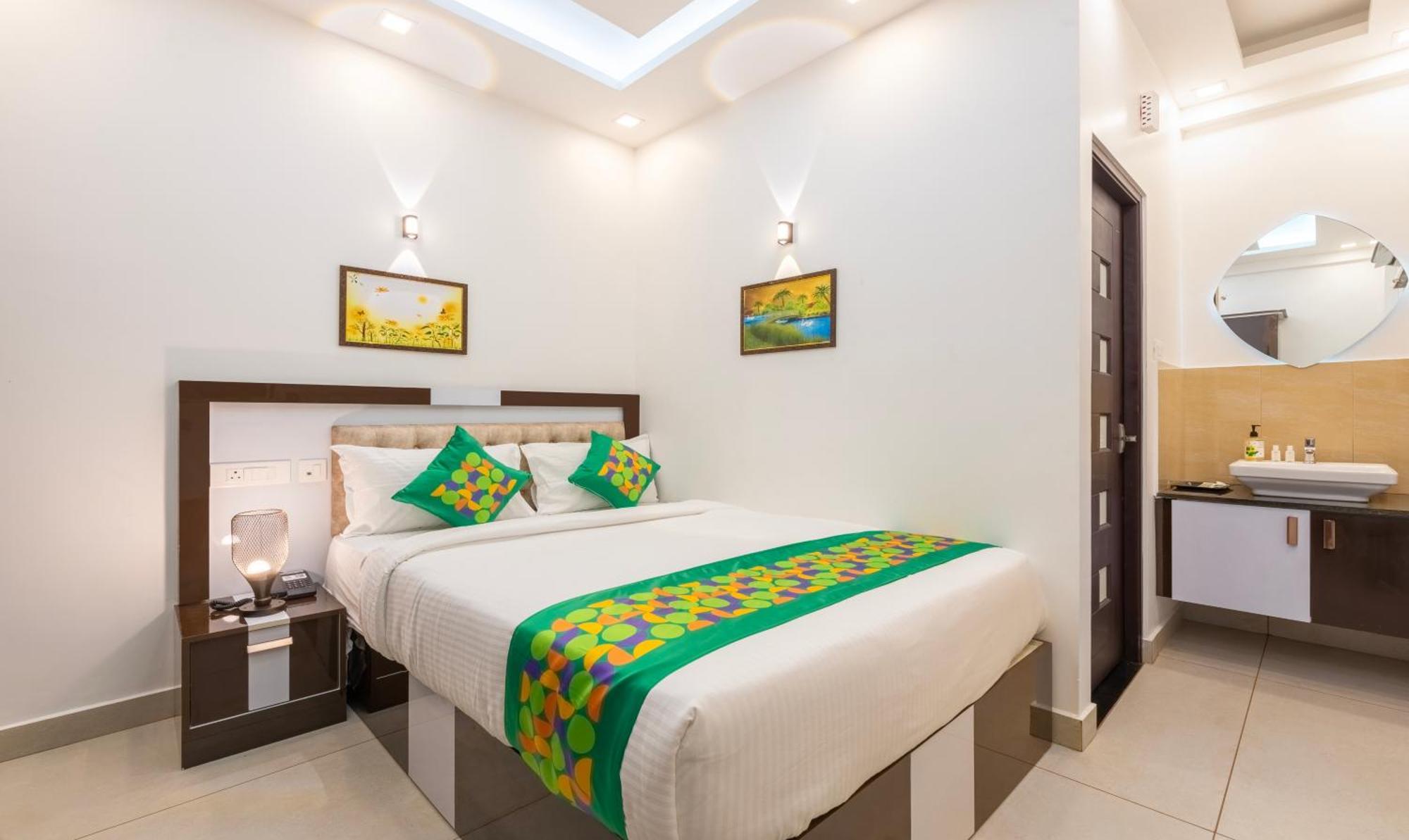 Отель Treebo Premium Cochin Airport, 5 Min From Cochin Airport Коччи Экстерьер фото